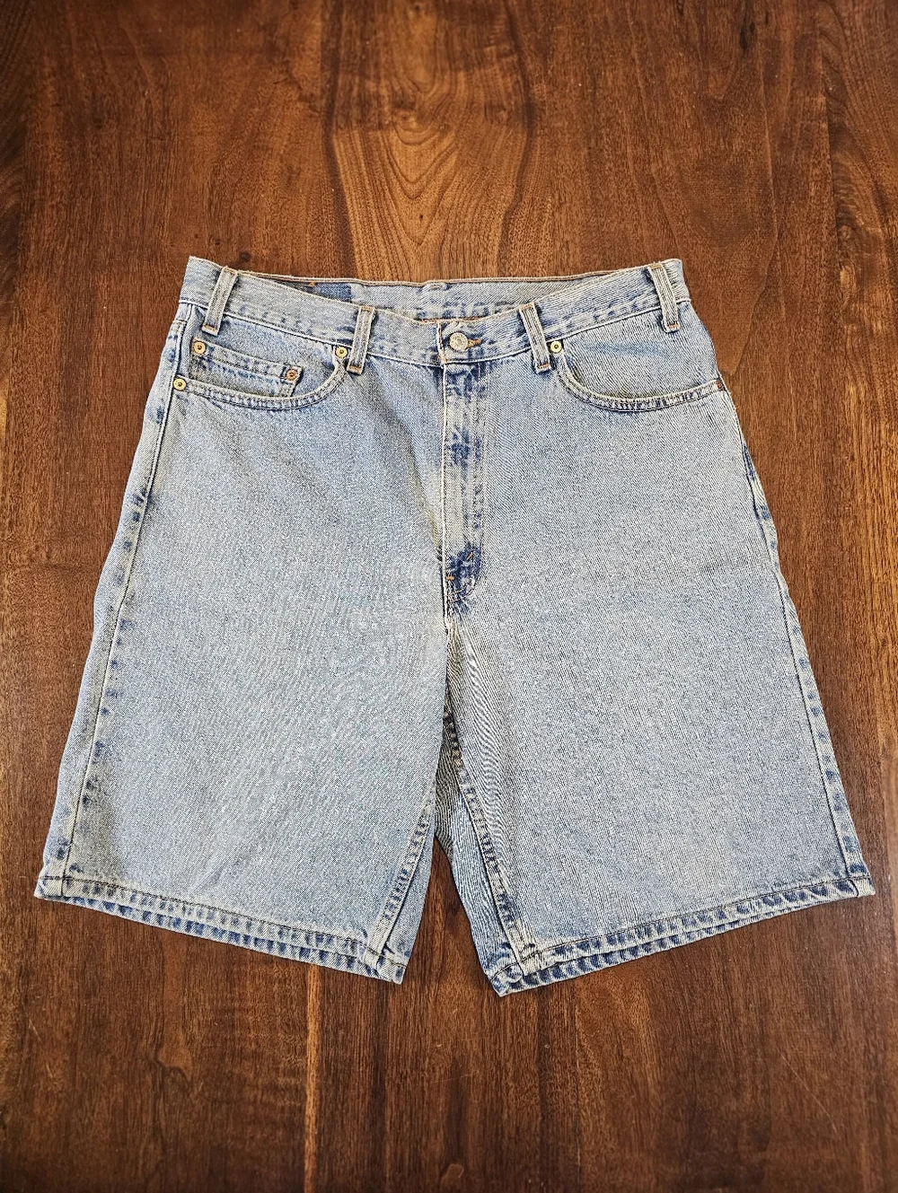 Levi 550 Shorts Relaxed Fit Thrashed Light Wash Size 36